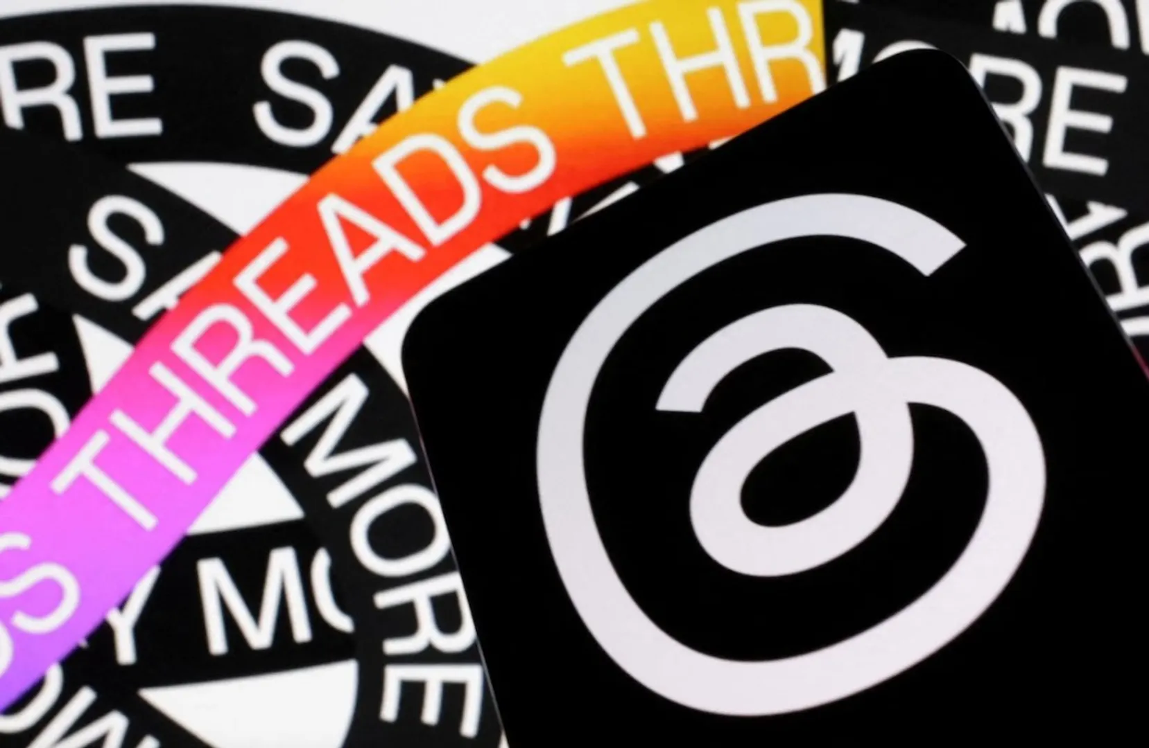 Traffic on Meta’s Threads is declining as company adds features https://www.washingtonpost.com/technology/2023/08/22/meta-threads-desktop/ - Meta announced a desktop version of Threads, part of a slew of options Meta has added to the text-based social media platform

#Threads  #Instagram  #Meta  #SocialMedia  #Consumers  